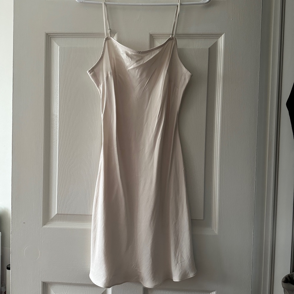 Aritzia wilfred cream slip dress